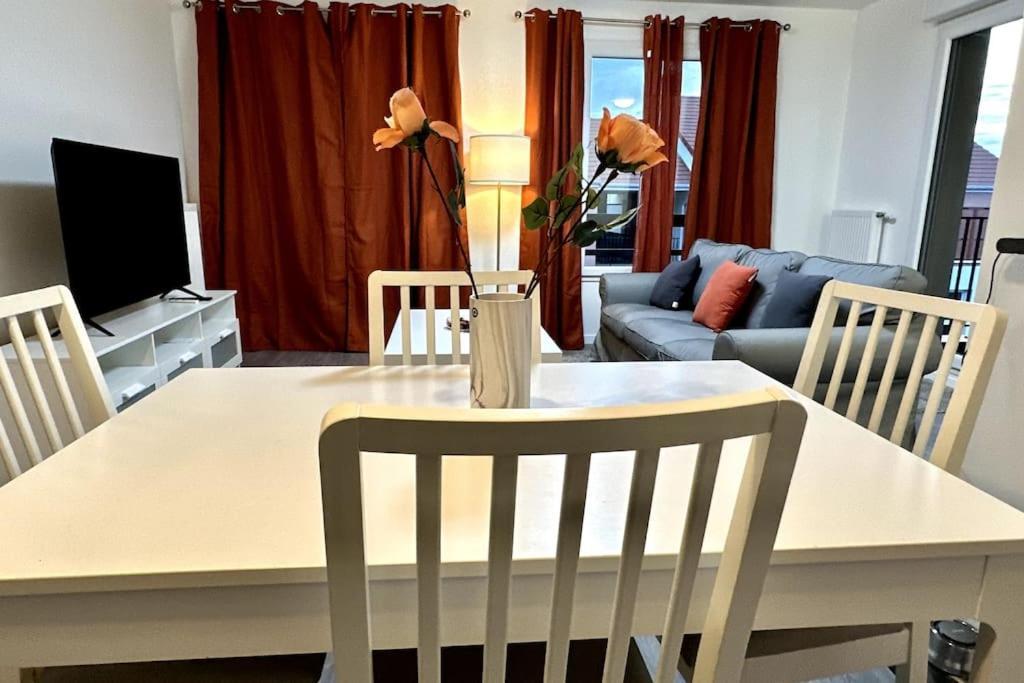 Appartement Cozy - Quartier Residentiel Melun Exteriör bild