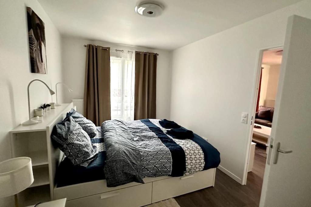 Appartement Cozy - Quartier Residentiel Melun Exteriör bild