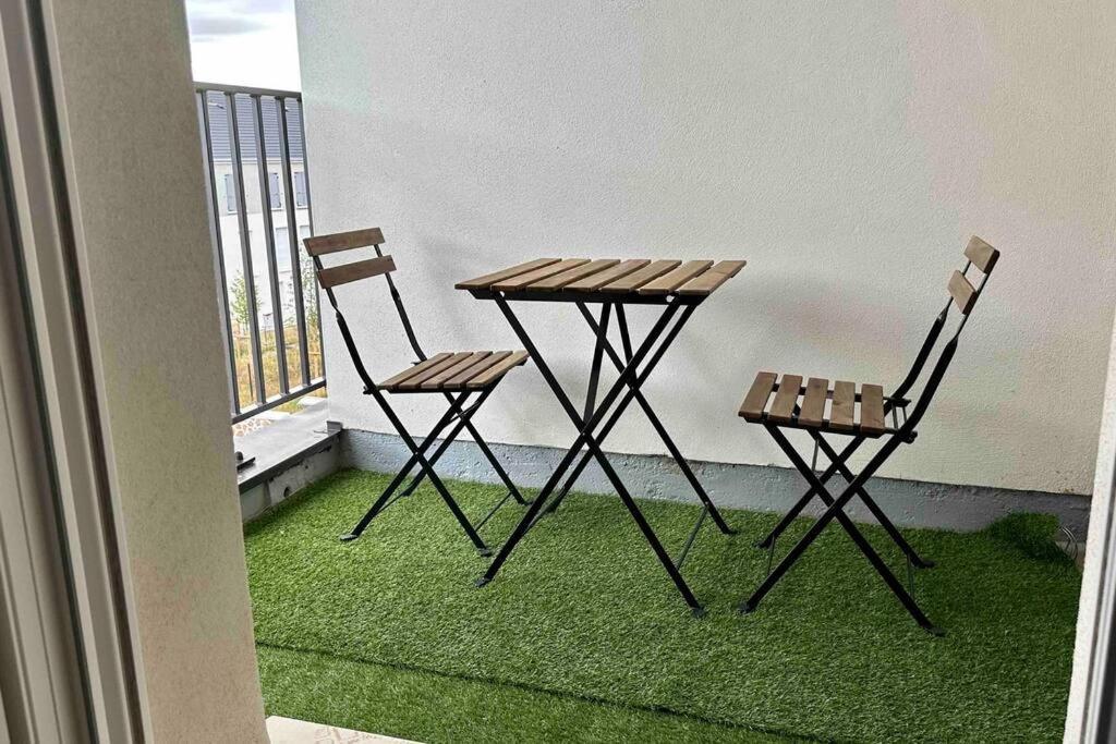 Appartement Cozy - Quartier Residentiel Melun Exteriör bild