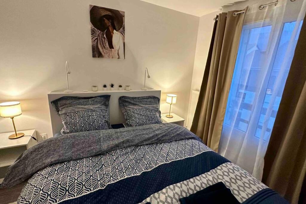 Appartement Cozy - Quartier Residentiel Melun Exteriör bild