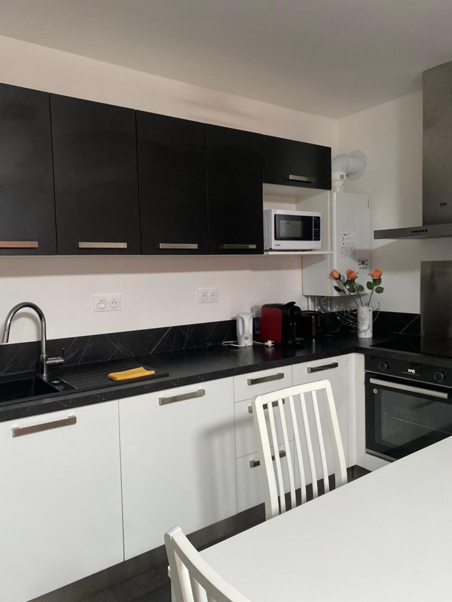 Appartement Cozy - Quartier Residentiel Melun Exteriör bild