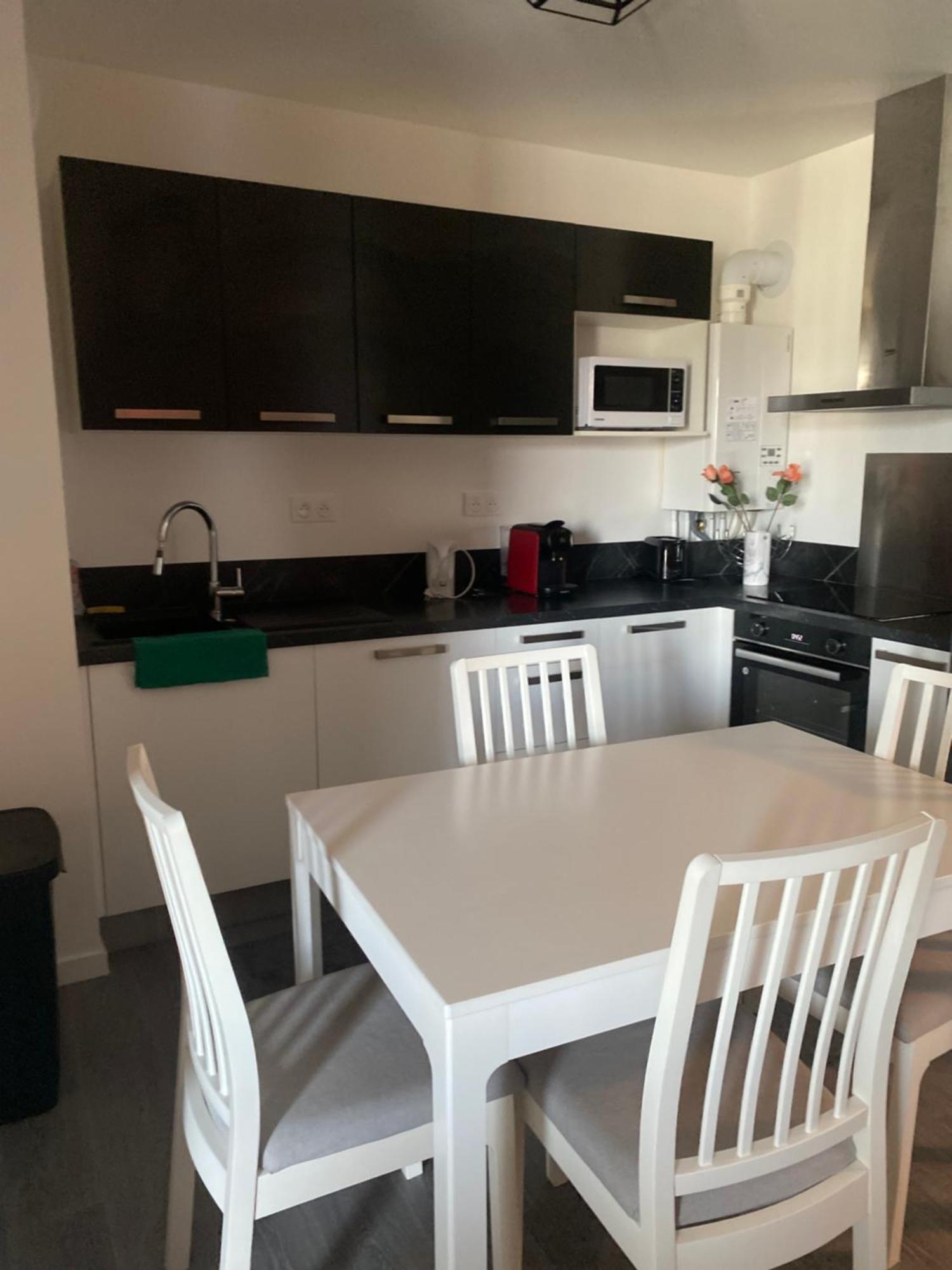 Appartement Cozy - Quartier Residentiel Melun Exteriör bild